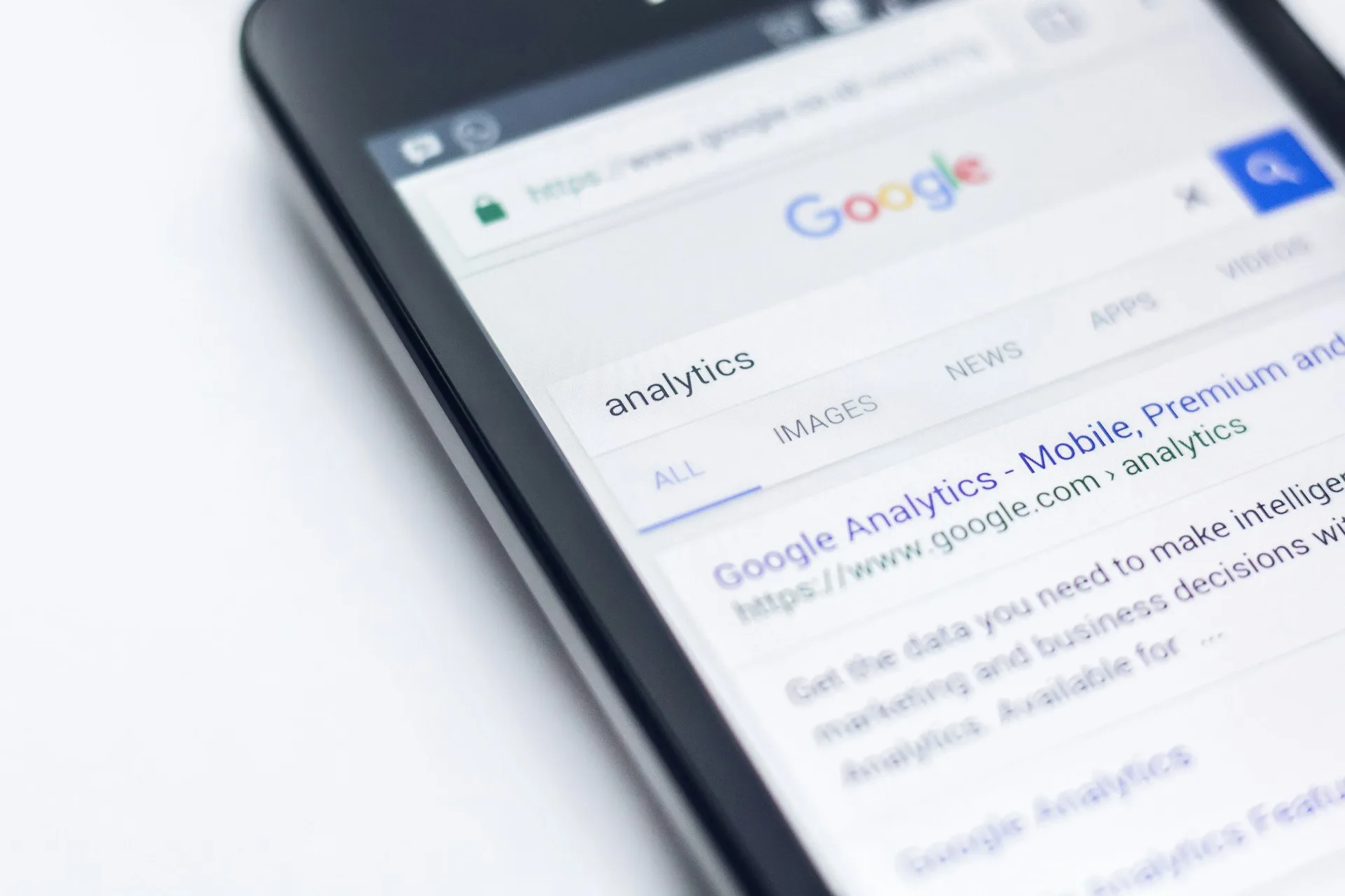 Smartphone showing a Google search, the first step buyers take in every industry